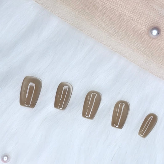Neutral Chic Minimalist Nails