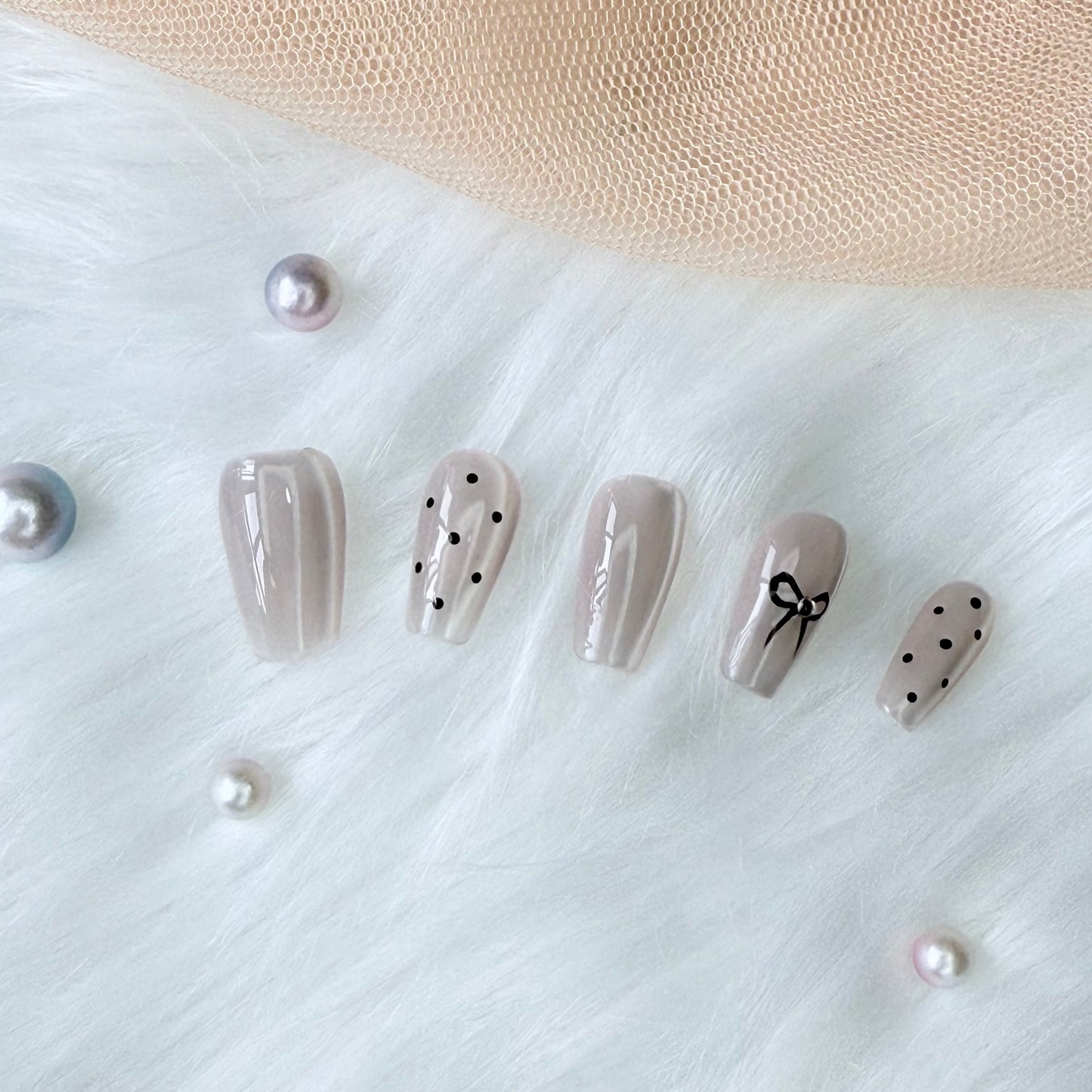 Bows & Dots