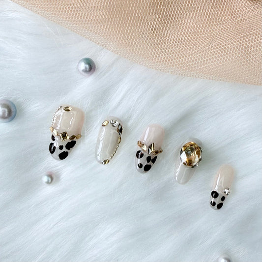 Glam Leopard